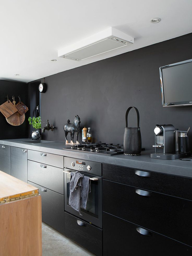 Cozinha preta com cinza