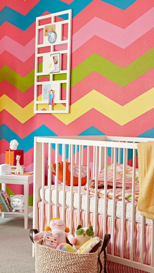 quarto de bebê menina  chevron colorido