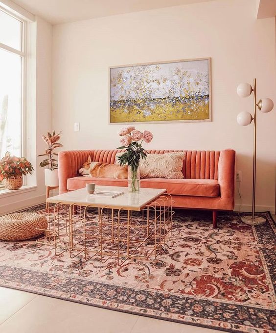 tapete persa com sofá rosa