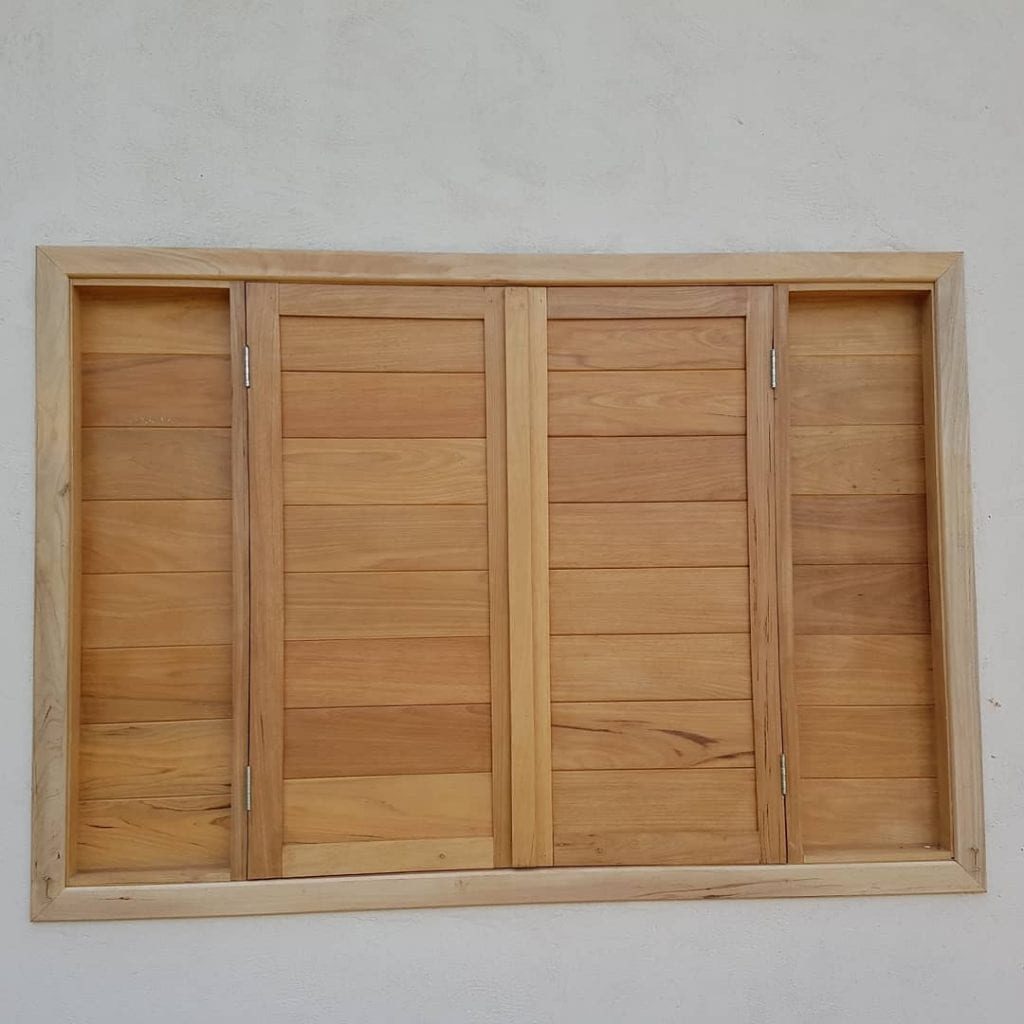 Modelos de janelas de abrir fabricada em madeira.