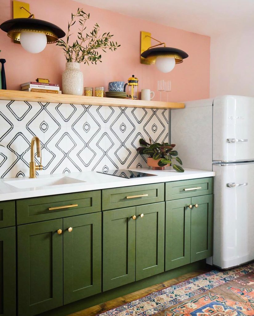 cozinha verde e rosa