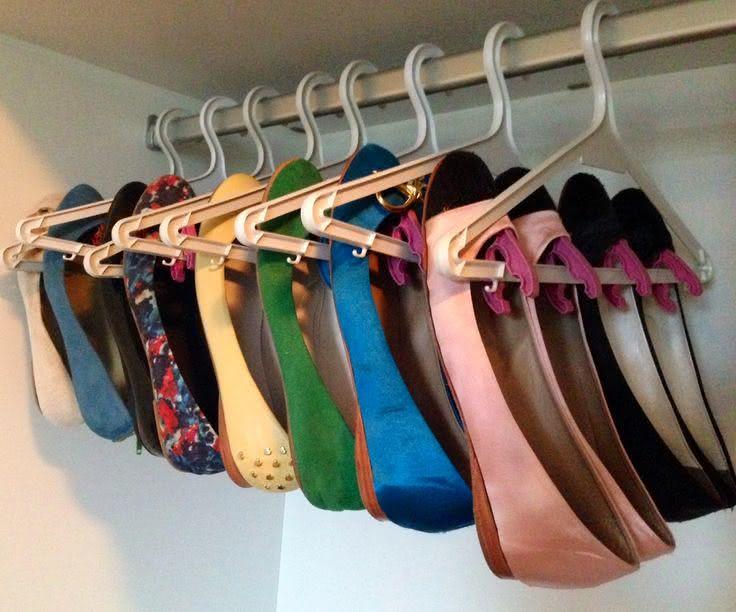 como organizar guarda roupa