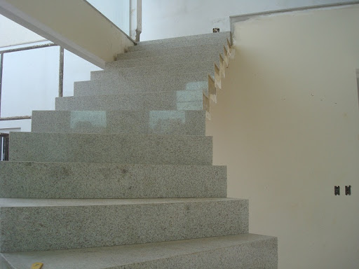 escada de granito