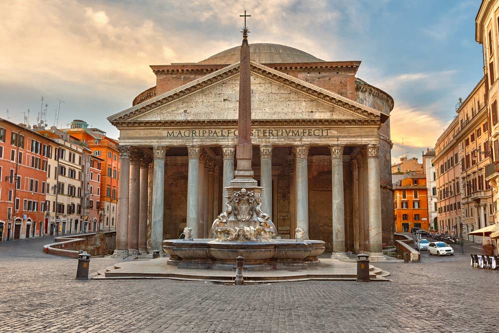 praça de roma com arquitetura romana
