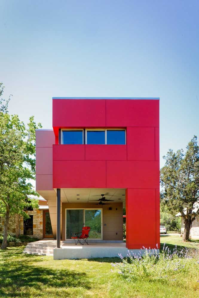 fachada moderna vermelha