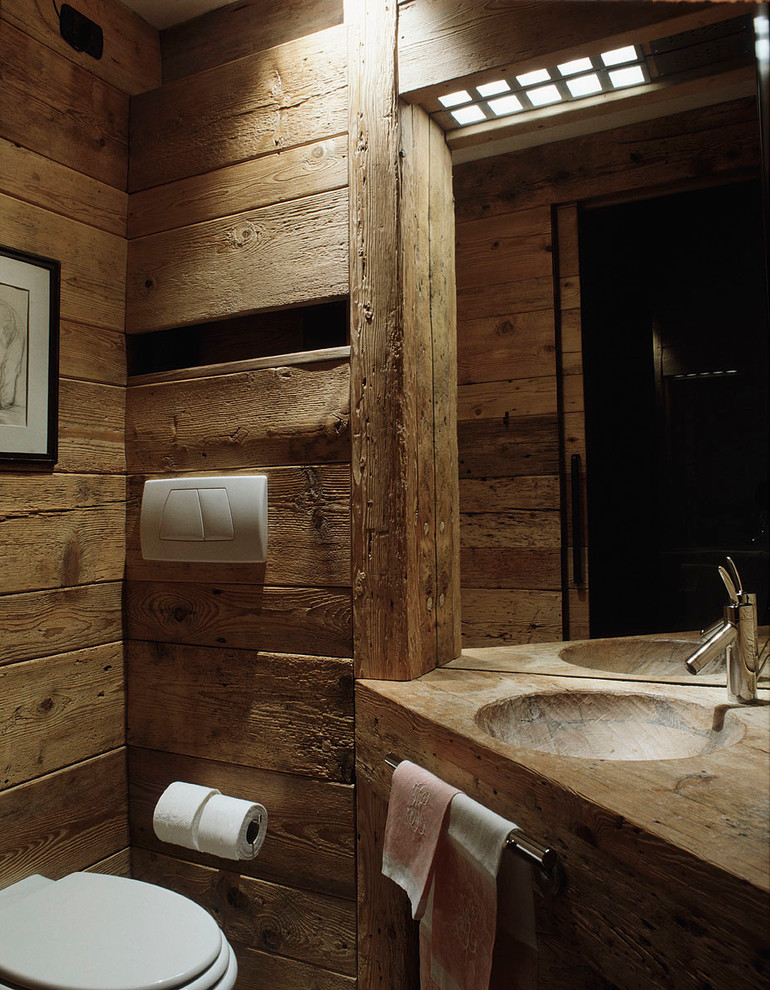 banheiro com madeira