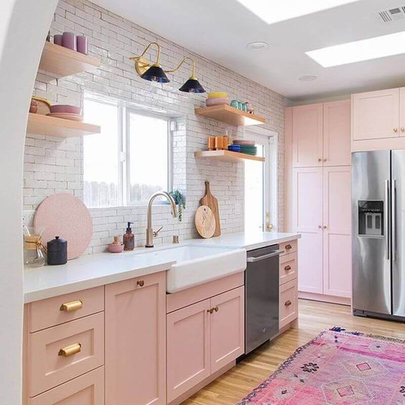 cozinha rosa e branca